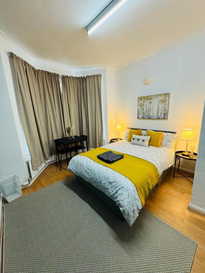 2 Bedrooms House Near Central ロンドン エクステリア 写真
