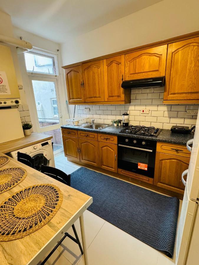 2 Bedrooms House Near Central ロンドン エクステリア 写真