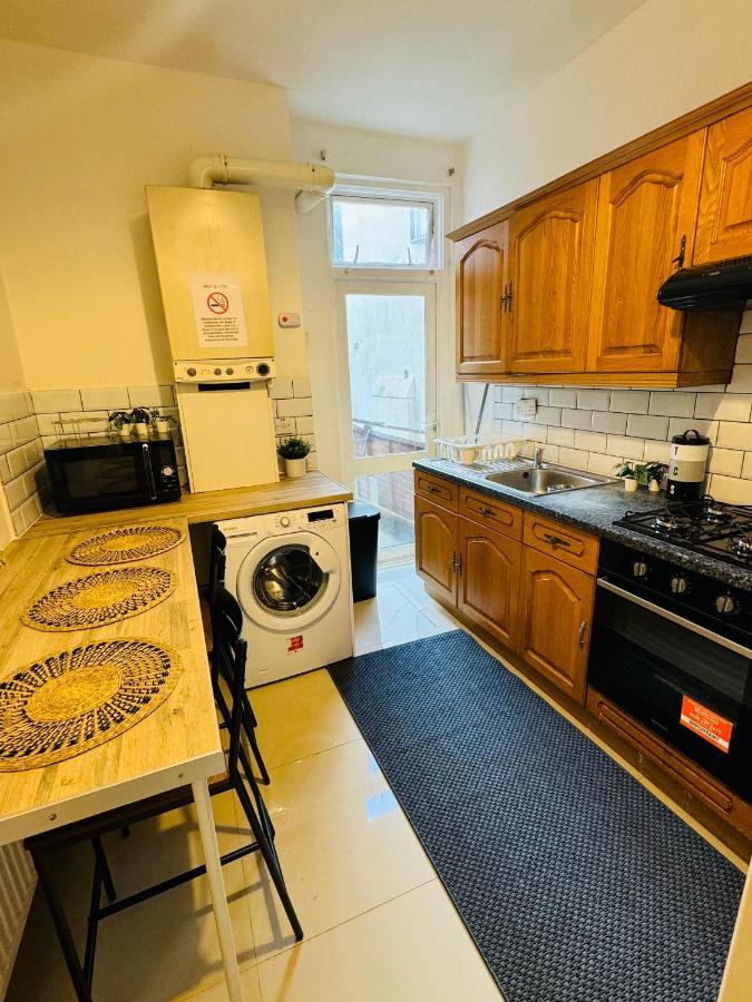 2 Bedrooms House Near Central ロンドン エクステリア 写真